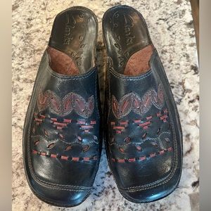 Clarks Clogs, Size 8.5